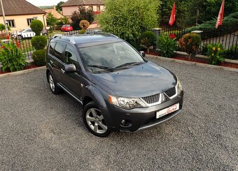 MITSUBISHI OUTLANDER 2.2DI-D 7miest 4x4 115kW STK - 3