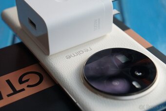 Realme GT 5 Pro 12/256GB Moonlight Silver 8 Gen 3 NOVÝ. - 3