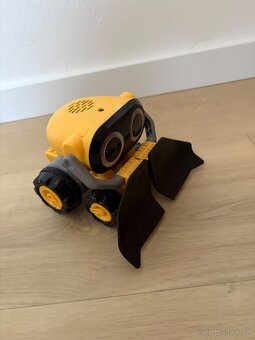 Robot WowWee GRIP, Joe Plow - 3