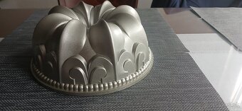 Nordic Ware Bábovková forma v tvare ľalia - 3