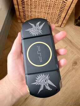 PSP 3000 - Monster hunter limited edition - 3