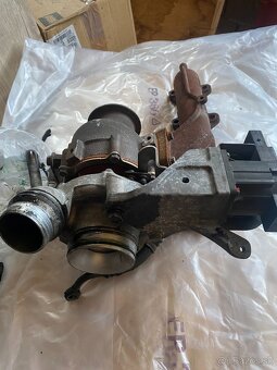 Turbo a vysokotlaká rampa BMW N47 130kw 135kw 2.0d - 3
