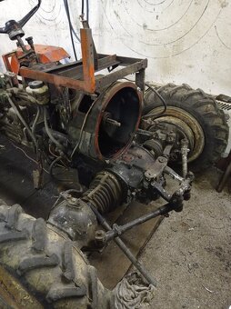 Malotraktor 4x4 Tatra 805 - 3