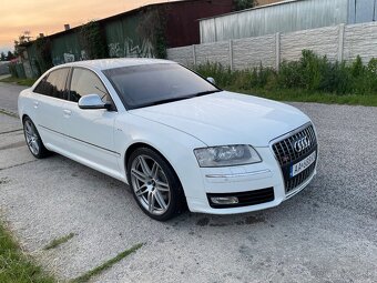 Audi s8 D3 5.2 v10 fsi - 3