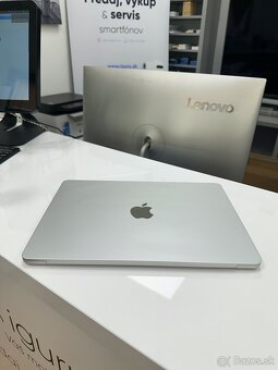 MacBook Air 13" s čipom M2 - 3