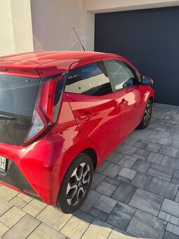 Toyota Aygo 1.0 VVT -I 5M/T - 3