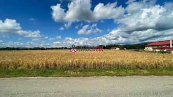 NA PREDAJ POZEMOK V OBCI BODOROVÁ - 3