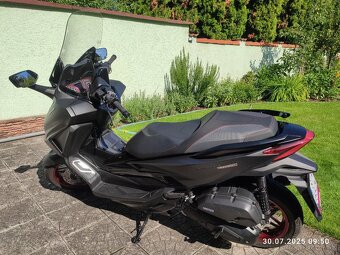 Honda Forza 125 špeciálna edícia - 3