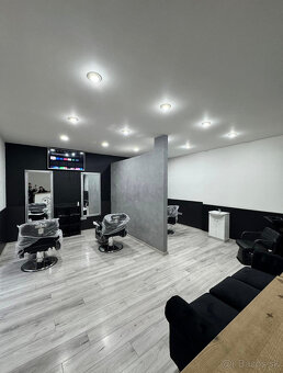 Ponúkame na prenájom barbershop v centre Trnavy. - 3