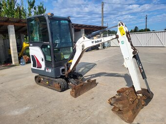 BOBCAT E19 - 3