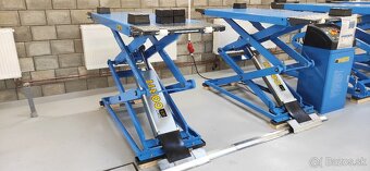 Nožnicový zdvihák 3.500 kg(na-do podlahy)ZÁRUKA - 3
