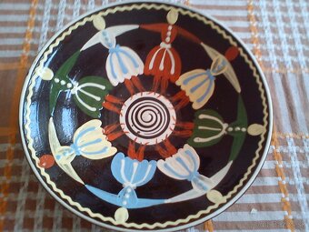 Predám taniere z porcelánu a keramiky - 3