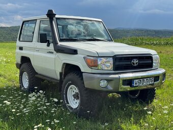 Toyota Land Cruiser 70 3.0 TDI - 3