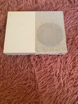 Xbox One S - 3