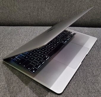 Apple MacBook Air 13' M1 - 3