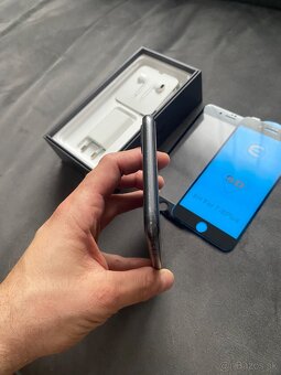  Apple iPhone 8 Plus 64GB Space Gray - 3