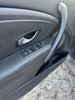 Renault Fluence 1.6 benzín - 3