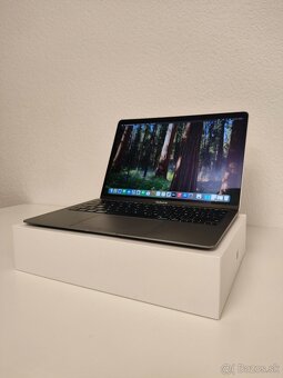MacBook Air 2020 | i7 • 8GB • 256GB SSD - 3
