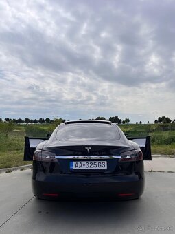 Tesla model S 75D - 3