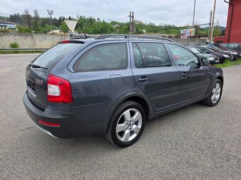 OCTAVIA COMBI SCOUT 2.0 CRTDI 103KW 4X4 XENON - 3