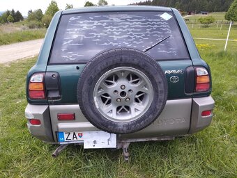 Toyota RAV4 - 3