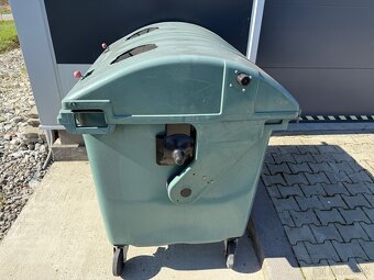Predám zbernú nádobu 1100l na odpad - 3