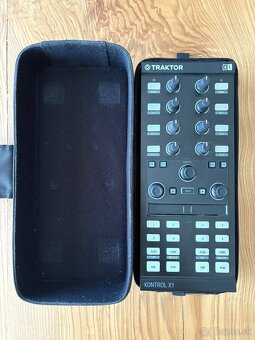 Native Instruments Traktor Kontrol X1 MK2 - 3