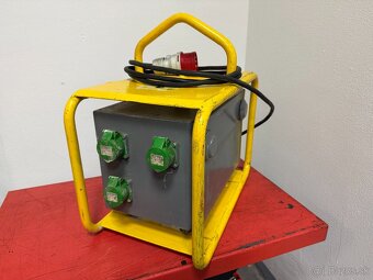 Ponorné a príložné vibrátory Wacker Neuson + meniče - 3