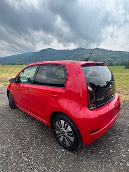 Predám VW e-up - RV 2020, najazdených 28tis.km - 3