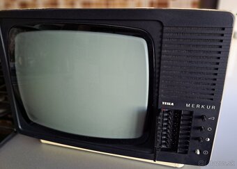 Staré elektro TESLA - 3