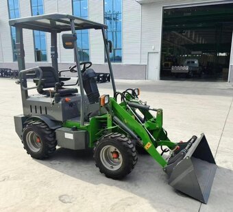 ELEKTRICKÝ KOLESOVÝ NAKLADAČ E906-Li - 3