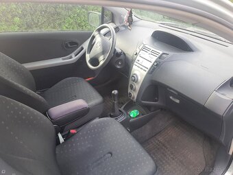 Predám Toyotu Yaris 1.0 - 3