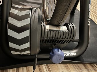 Cyklistický trenažér Wahoo KICKR Snap - 3