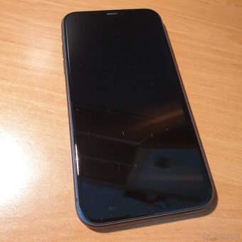 iPhone 11 64GB čierny 9O% baterka pekný zachovalý stav - 3