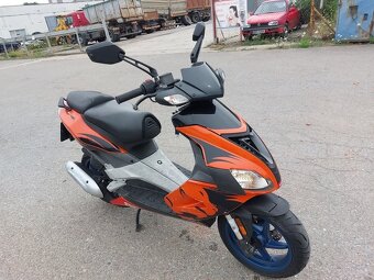 2005 APRILIA SR 50 naj.15000 KM po servisu - 3