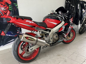 Kawasaki ZX-9R - 3