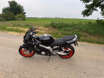 Honda CBR600 f4 - 3