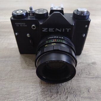 Zenit TTL - Helios 44-M F2 58mm - 3