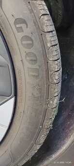 195/60r18  Goodyear Efficientgrip - 3