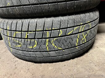 255/55R18 zimné - 3