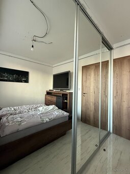 Posuvné dvere na vstavanú skriňu - 3