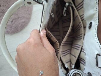 Coccinelle kabelka - 3