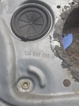 Golf 4 stahovacka 1J4 839 755B - 3