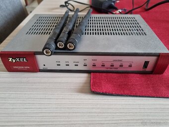 Zyxel USG20W-VPN, Ubiquiti UniFi USG, EdgeSwitch 8 POE - 3