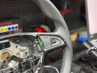 Predám vyhrievaný multifunkčný volant s elektronikou + páčky - 3