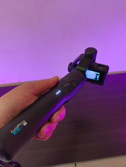 GoPro Hero 5 so stabilizacnou tycou Karma grip - 3
