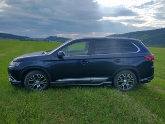 Mitsubishi Outlander 2,2 DI-D 4WD CVT 7 miestny - 3