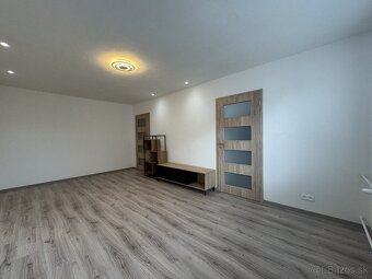 EXKLUZÍVNE Veľký 2-izbový byt po kompletnej rekonštrukcii na - 3