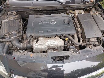 Predám OPEL INSIGNIA 2,0 CDTI - 3