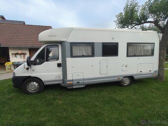 Predám autokaravan obytný polointegral Laika. Ecovip 6.1 - 3